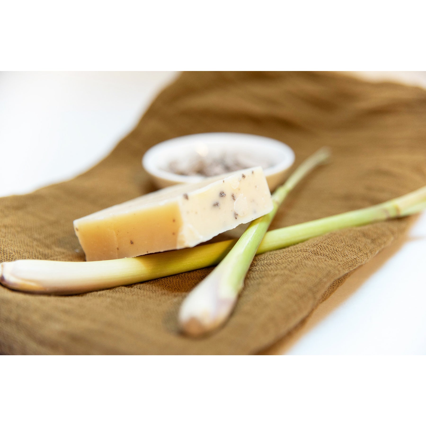 Natural Handmade Lemongrass Solid Shampoo