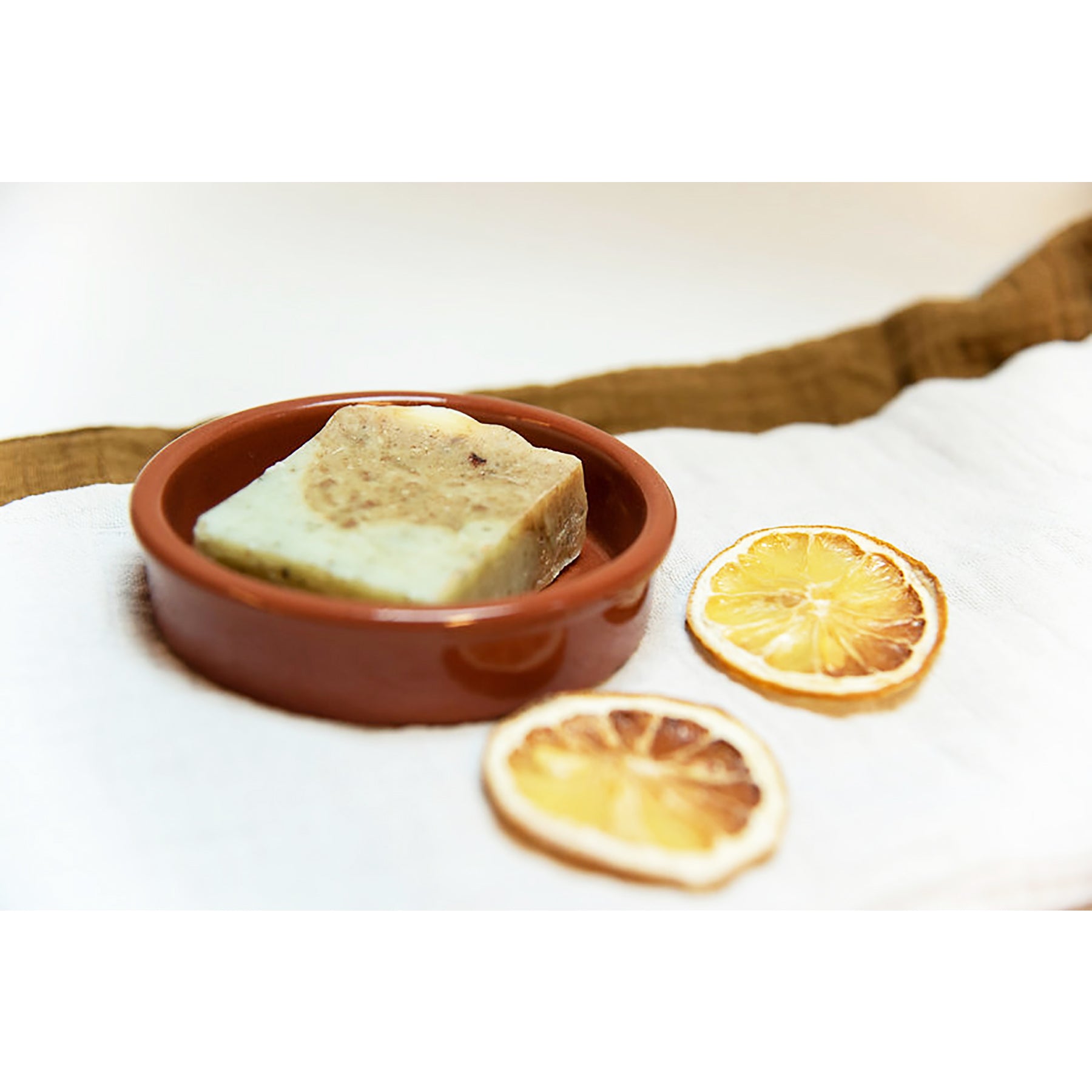 Sapone Naturale Limone e Argilla Bentonite Fatto a Mano