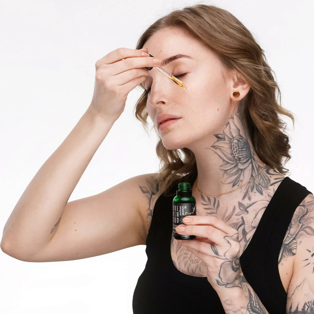 Organic Facial Oil for Radiant Skin with Lily & Geranium