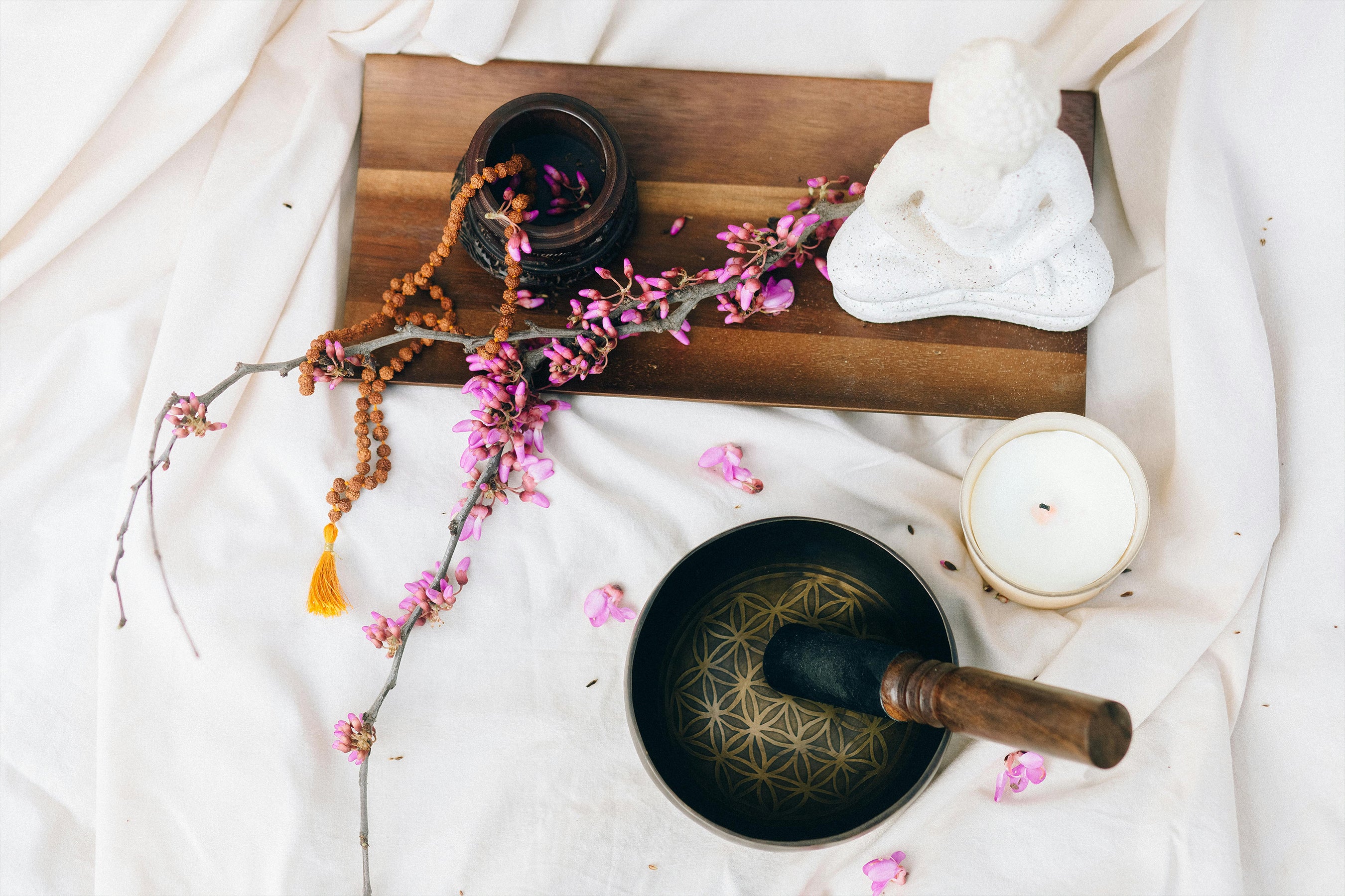 Yoga e Ayurveda: A Combinação Perfeita para o Equilíbrio e o Bem-Estar