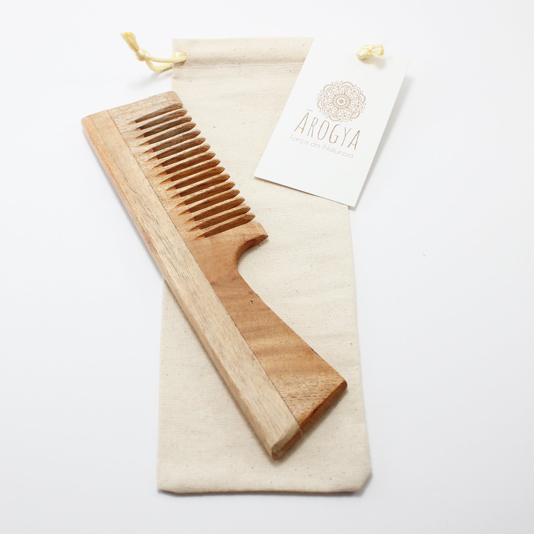 Peine en madera de neem con mango